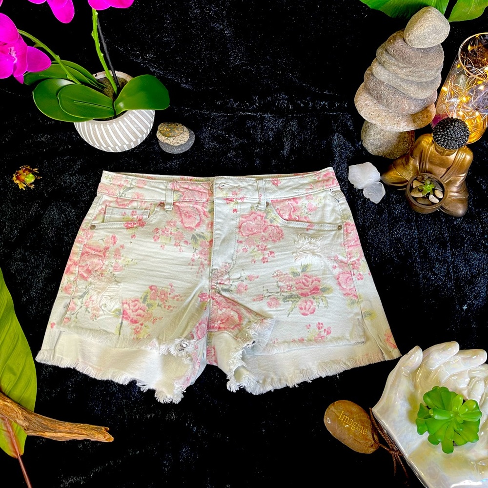 White Rose shorts